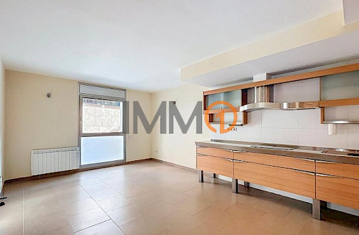 En venda cèntric pis d’1 habitació amb aparcament i traster a Escaldes Engordany